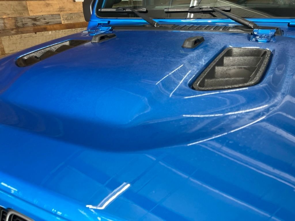 Used 2024 Blue Pearl Jeep Rubicon image 10
