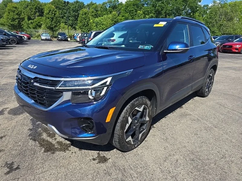 Used 2024 Blue Kia EX image 3