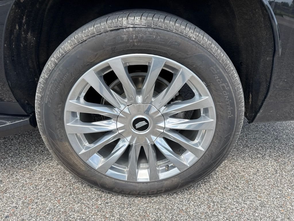 Used 2023 Black Cadillac Premium image 6