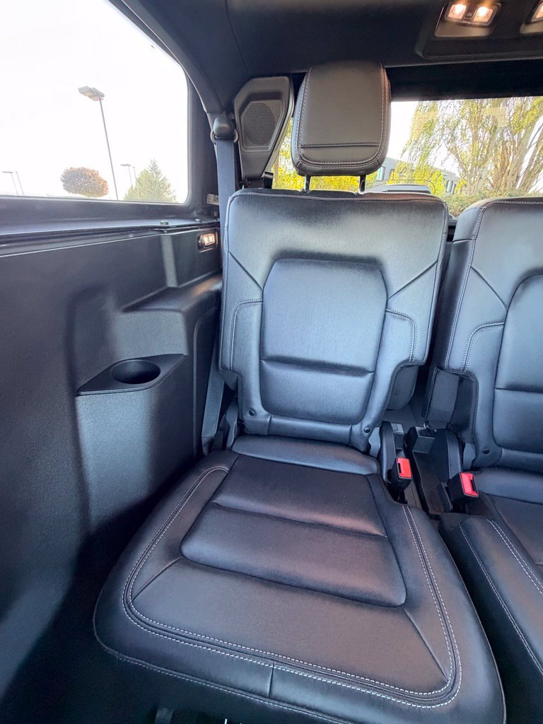 Used 2025 Gray Metallic Ford Badlands image 26