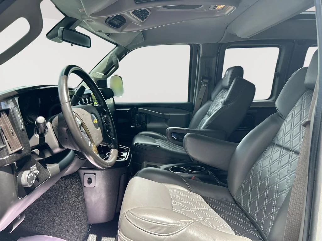 Used 2021 Silver Chevrolet LS image 21