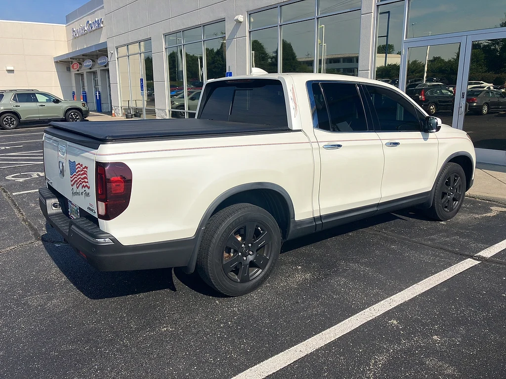 Used 2017 White Diamond Pearl Honda RTL-E image 3