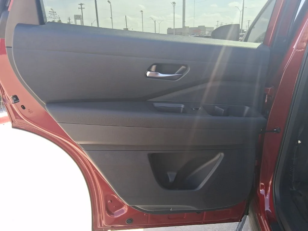 New 2026 Scarlet Ember Tintcoat Nissan SL image 28