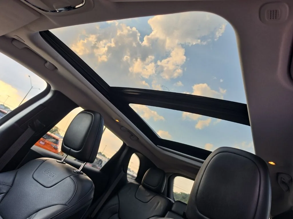 Used 2021 Silver Jeep Limited image 25