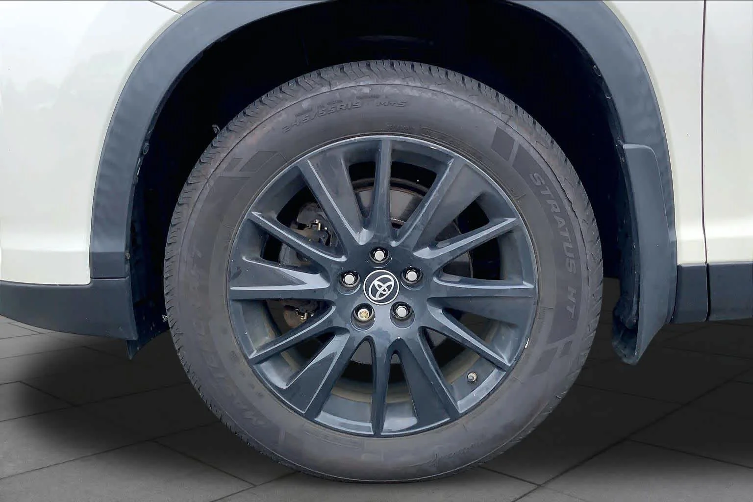 Used 2019 Blizzard Pearl Toyota SE image 11