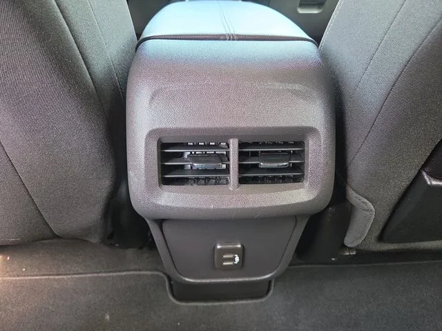 Used 2024 White GMC SLE image 13
