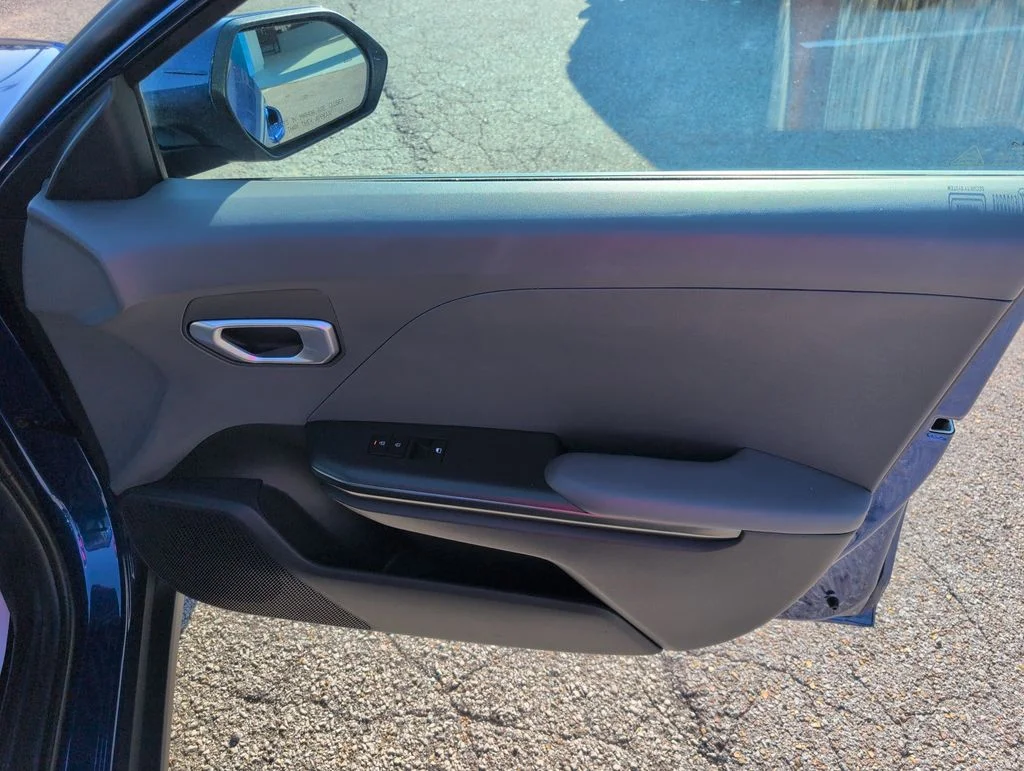 2025 Kia K4 LXS - Photo 34