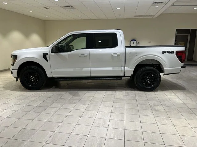 New 2026 White Ford XLT image 2