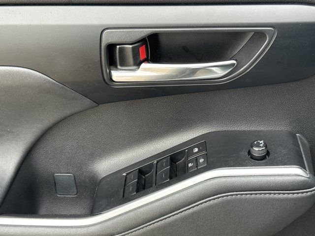 2024 Toyota Highlander XLE - Photo 19