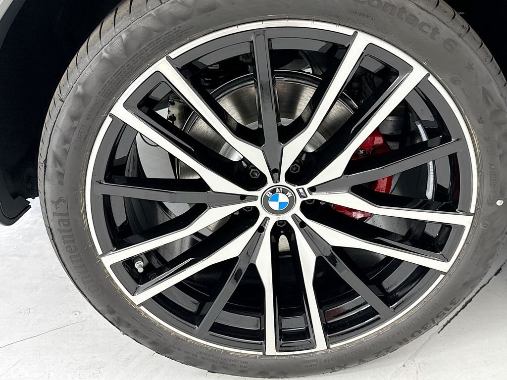 New 2027 Gray Metallic BMW xDrive40i image 32