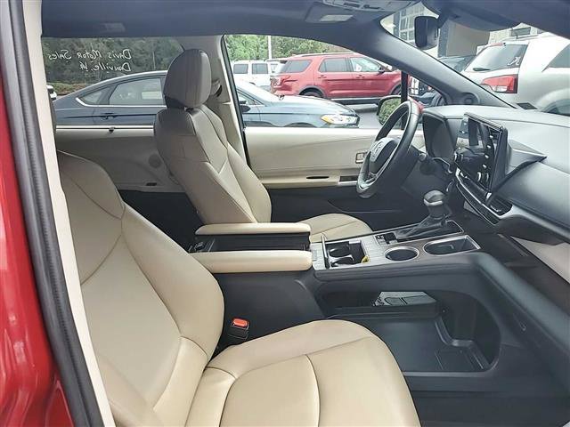 Used 2021 Red Toyota XLE image 22