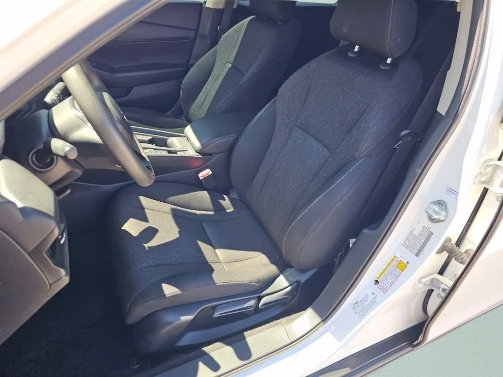 Used 2024 White Honda LX image 6