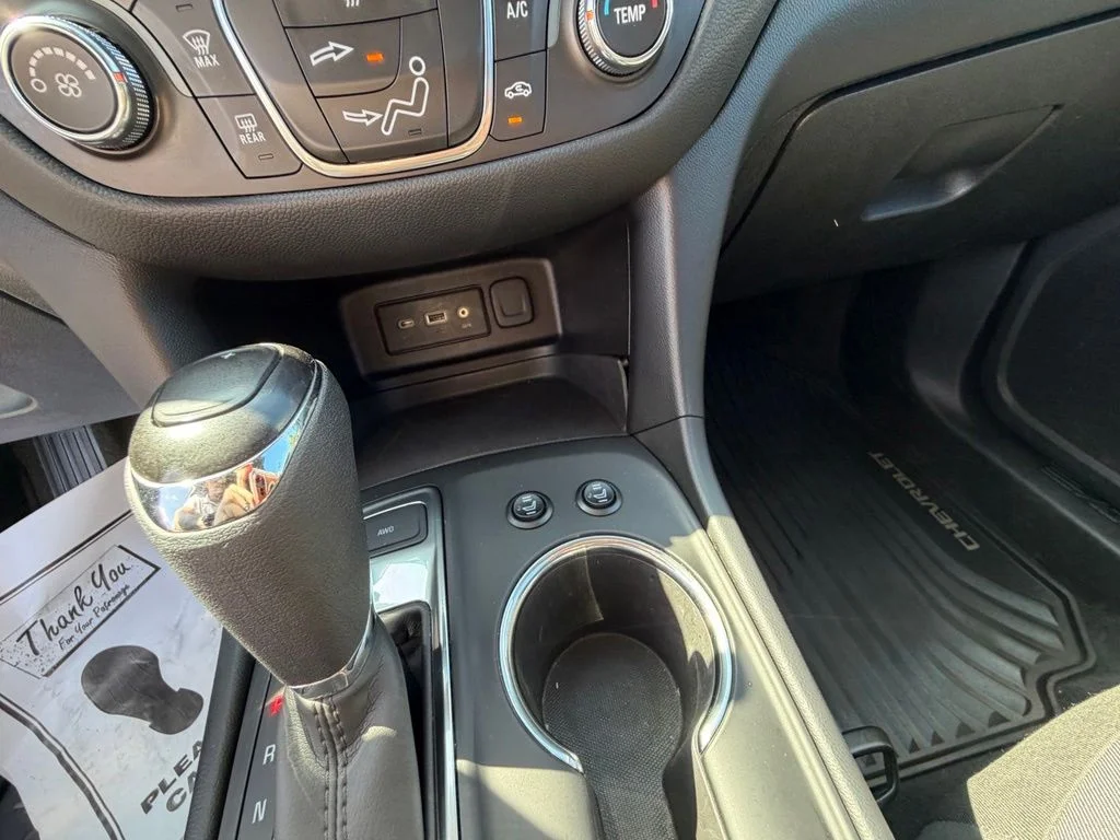 Used 2019 White Chevrolet LT image 24