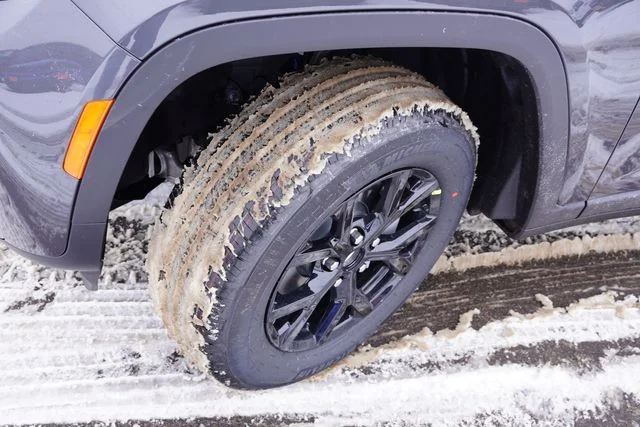 New 2026 Baltic Gray Metallic Clearcoat Jeep Laredo image 9