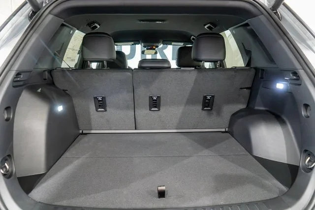 2027 Chevrolet Equinox LT - Photo 9