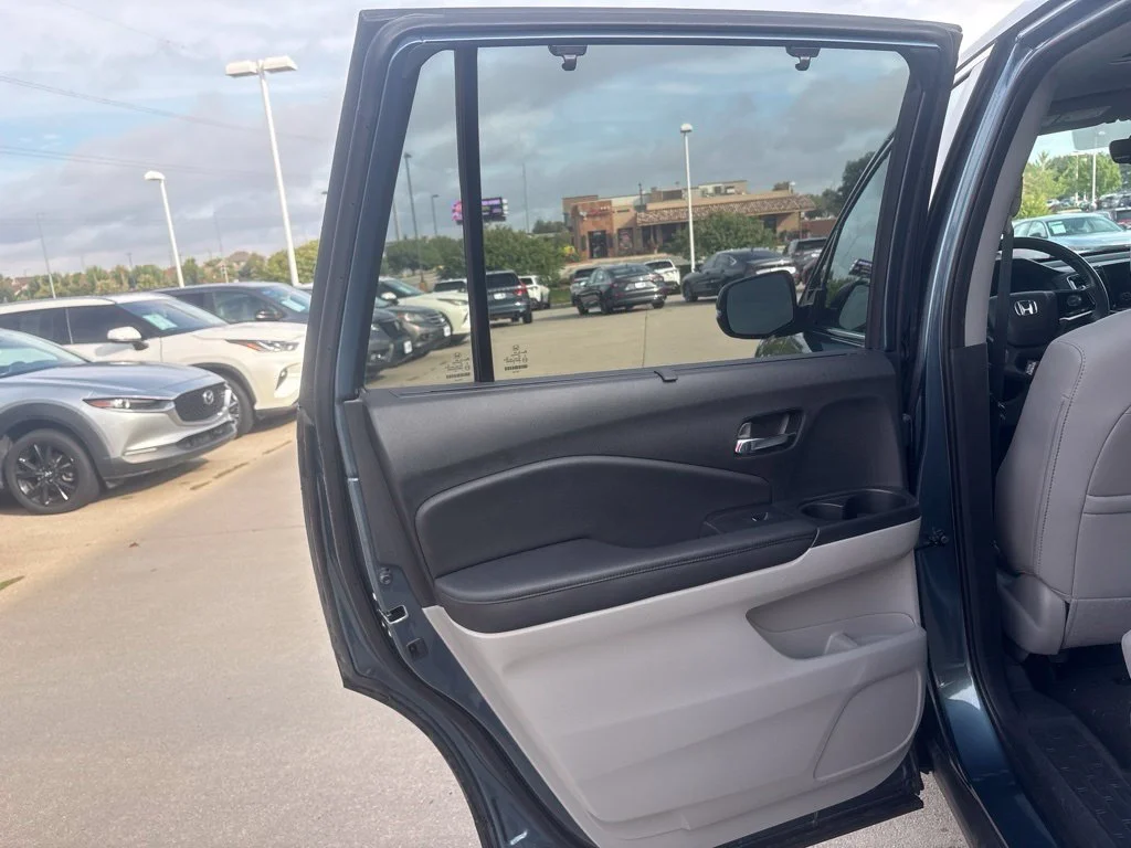 Used 2021 Blue Honda EX-L image 40
