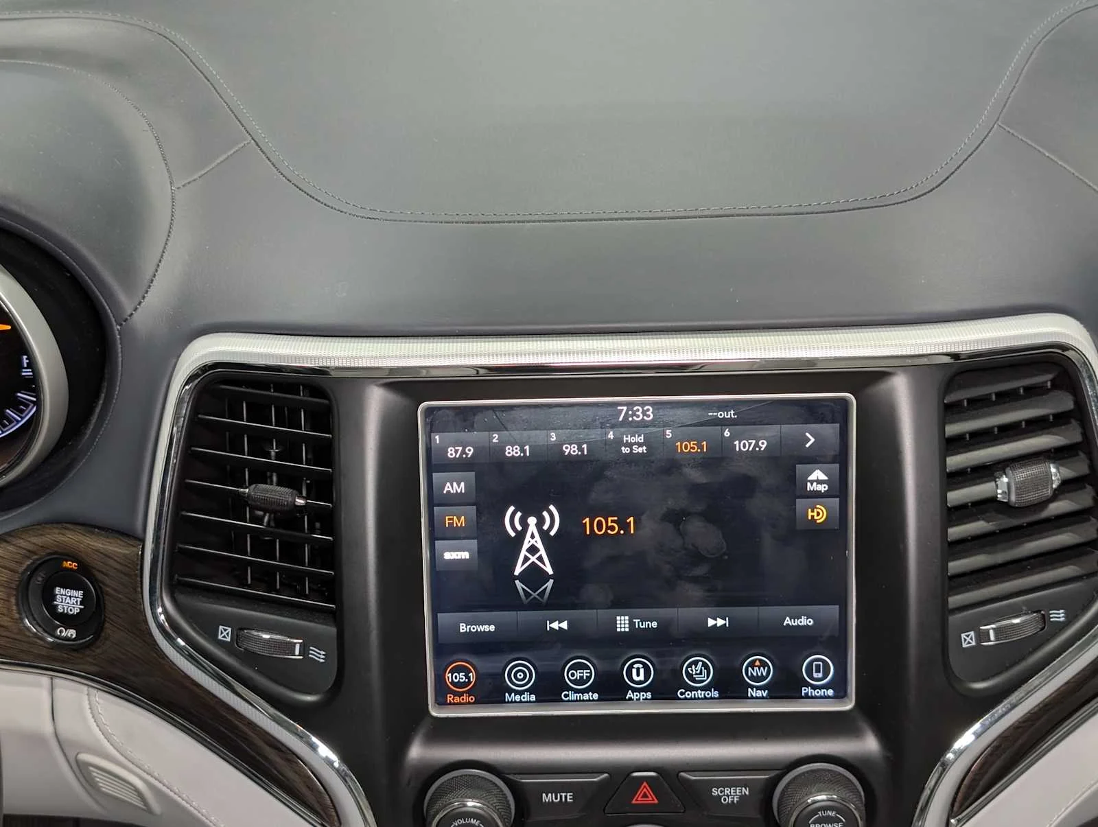 Used 2018 Granite Crystal Metallic Clearcoat Jeep Summit image 19