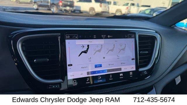 2026 Chrysler Pacifica Select - Photo 29