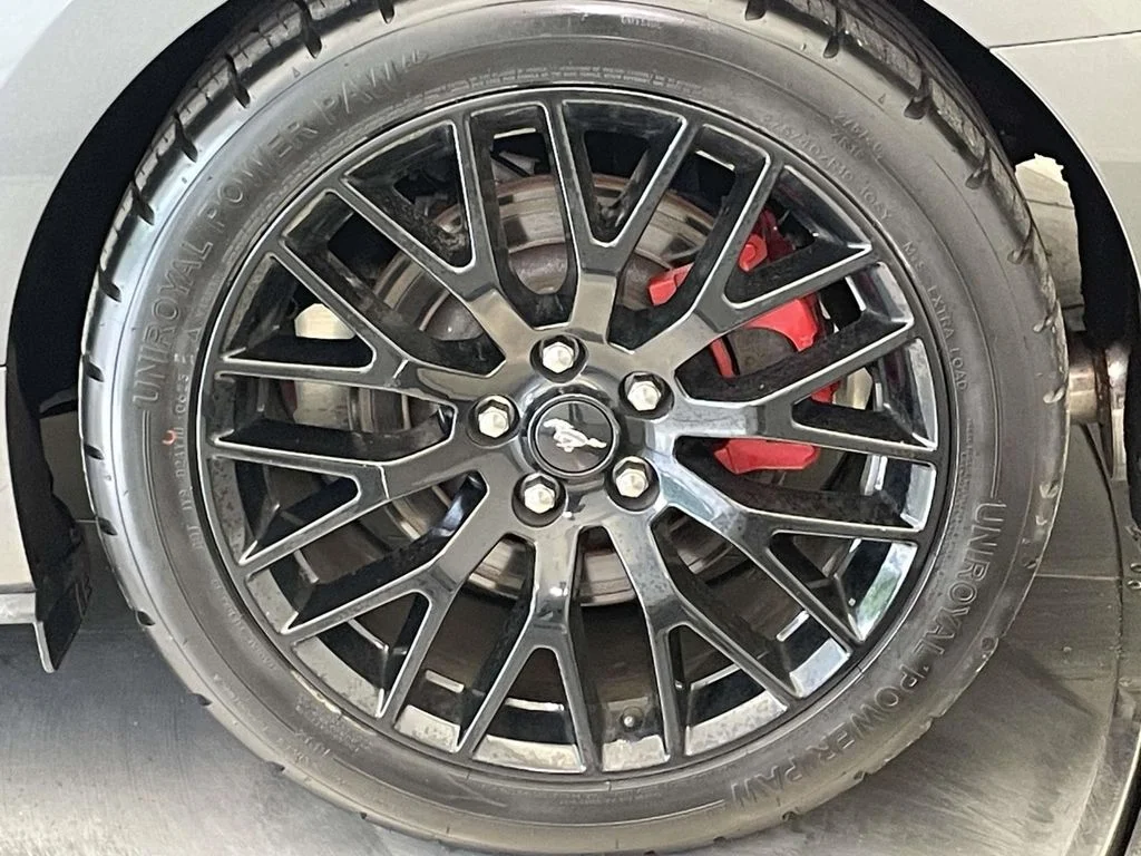 Used 2015 Blue Ford GT Premium image 12
