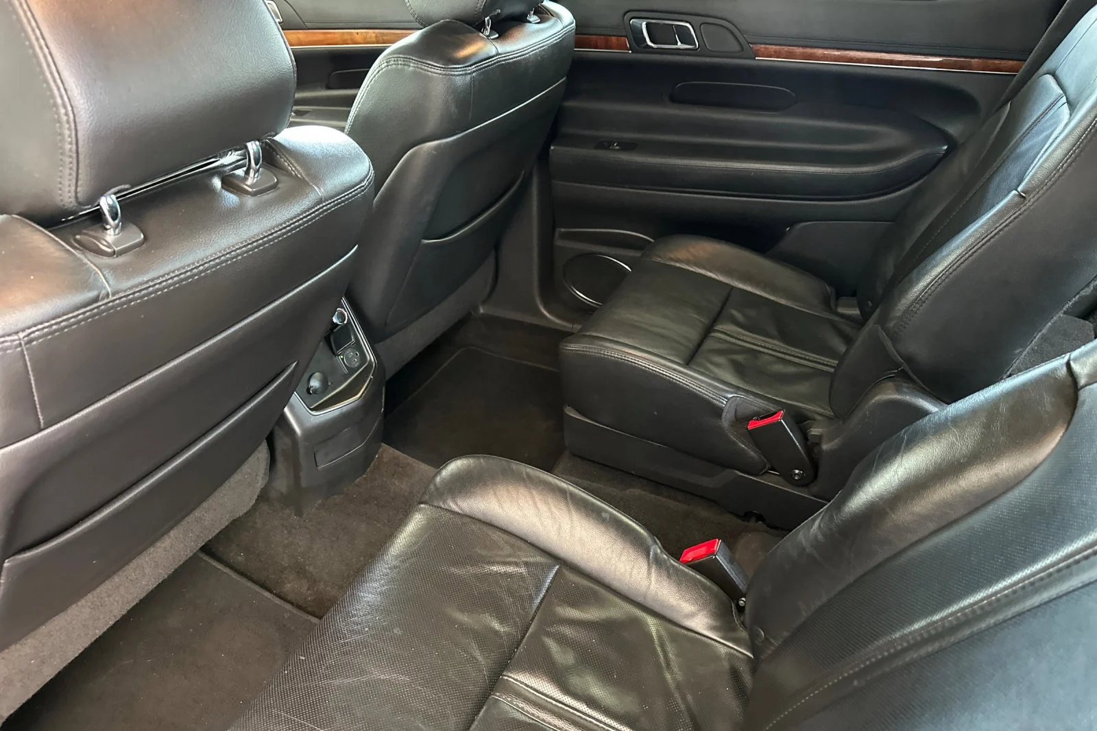 Used 2014 Tuxedo Black Metallic Lincoln EcoBoost image 12