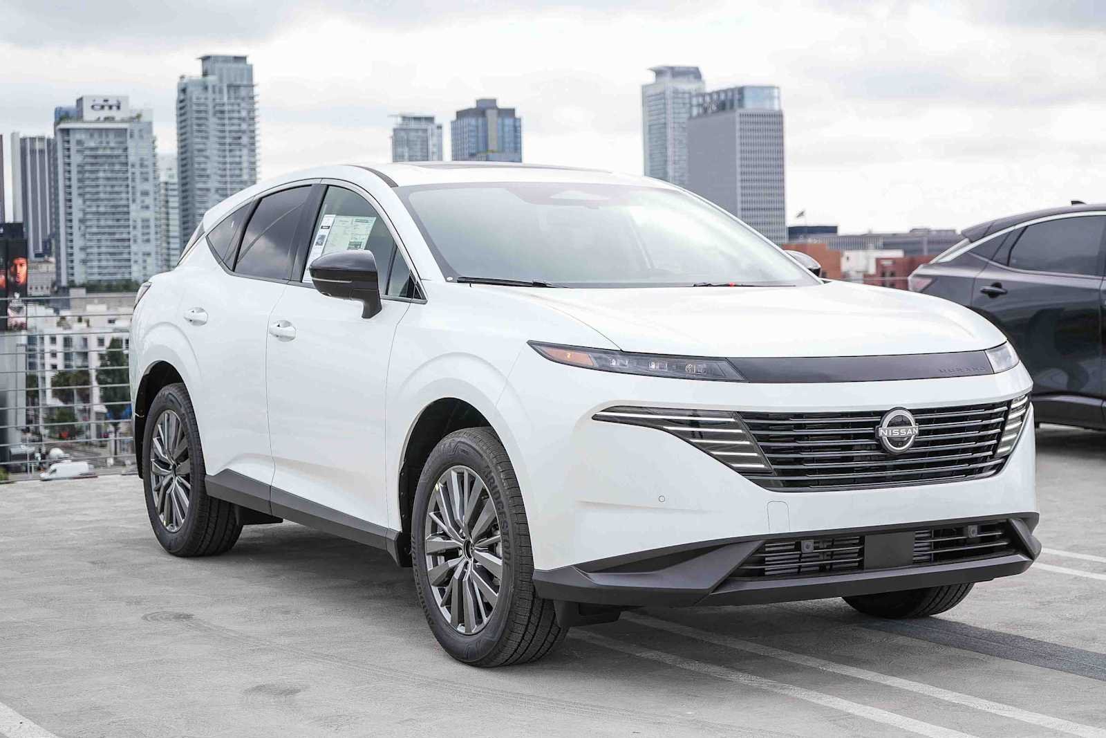New 2026 Everest White Pearl TriCoat Nissan SL image 3