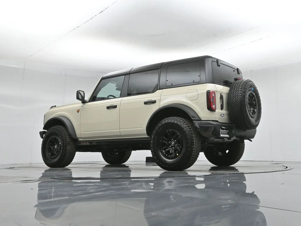 New 2026 Desert Sand Ford Badlands image 49