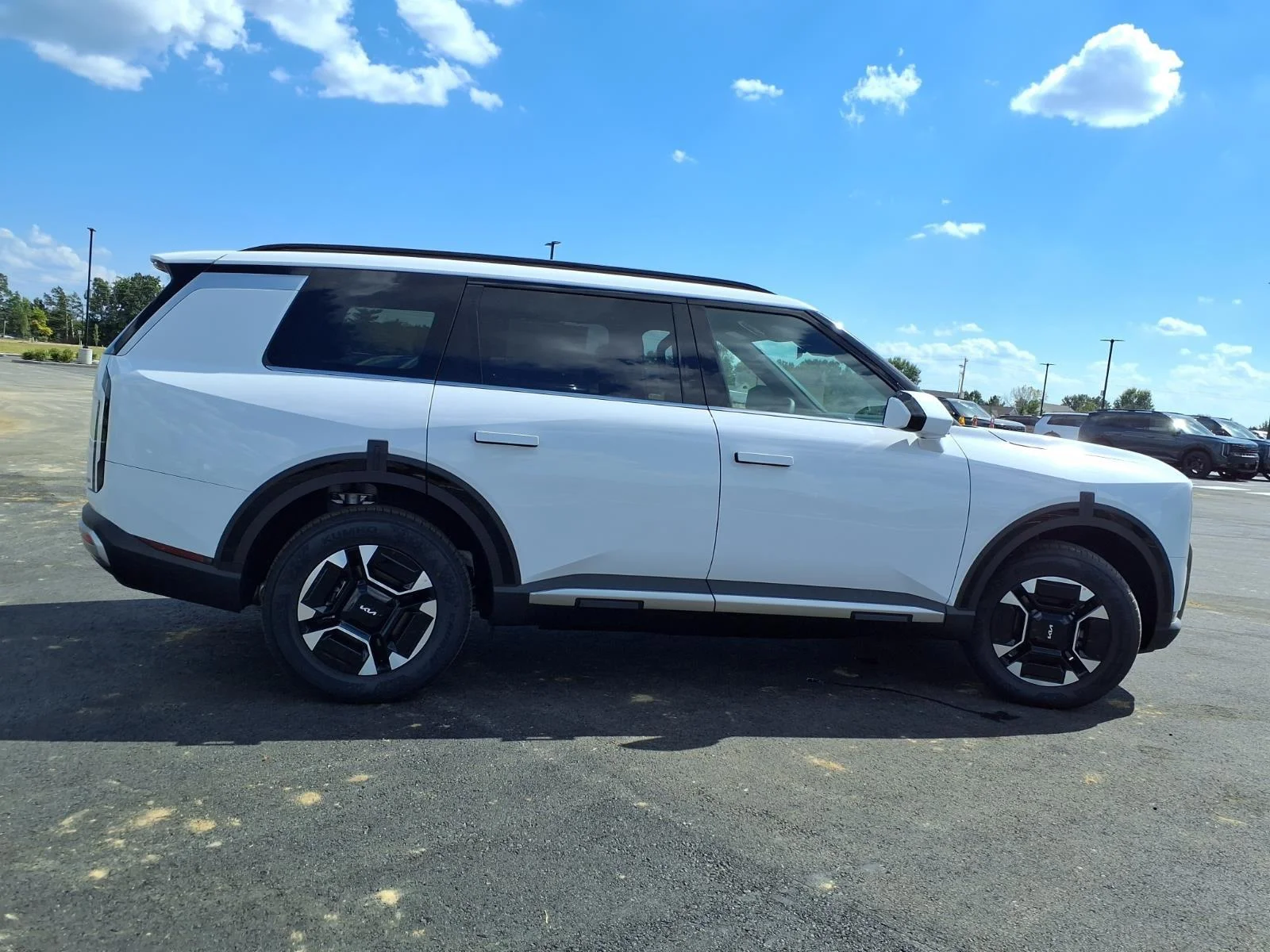 New 2027 Glacial White Pearl KIA EX AWD image 22