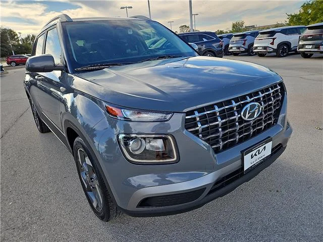 Used 2023 Ecotronic Gray Hyundai SEL (IVT) Front-Wheel Drive image 5