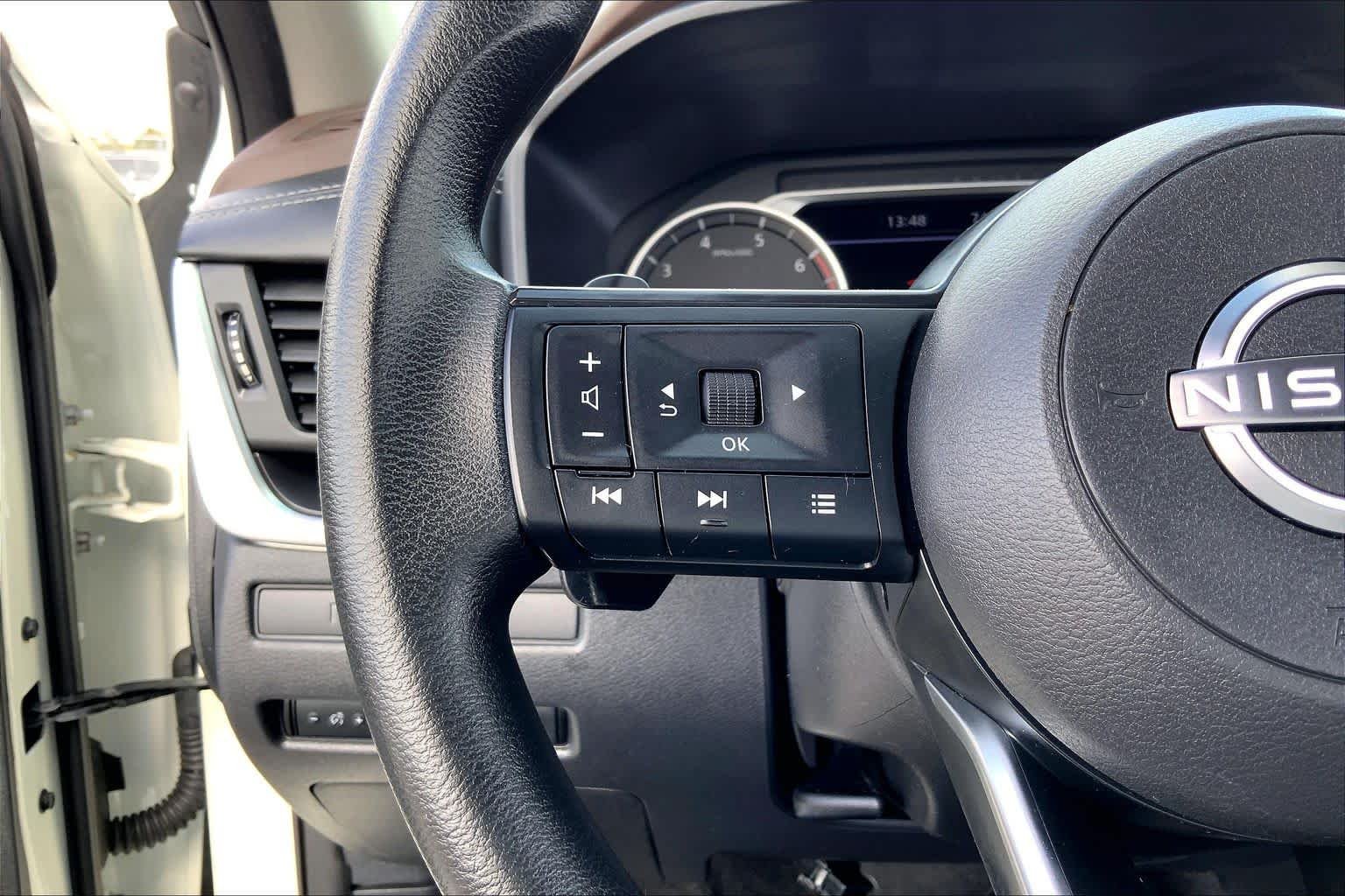 Used 2023 Glacier White Nissan S image 23