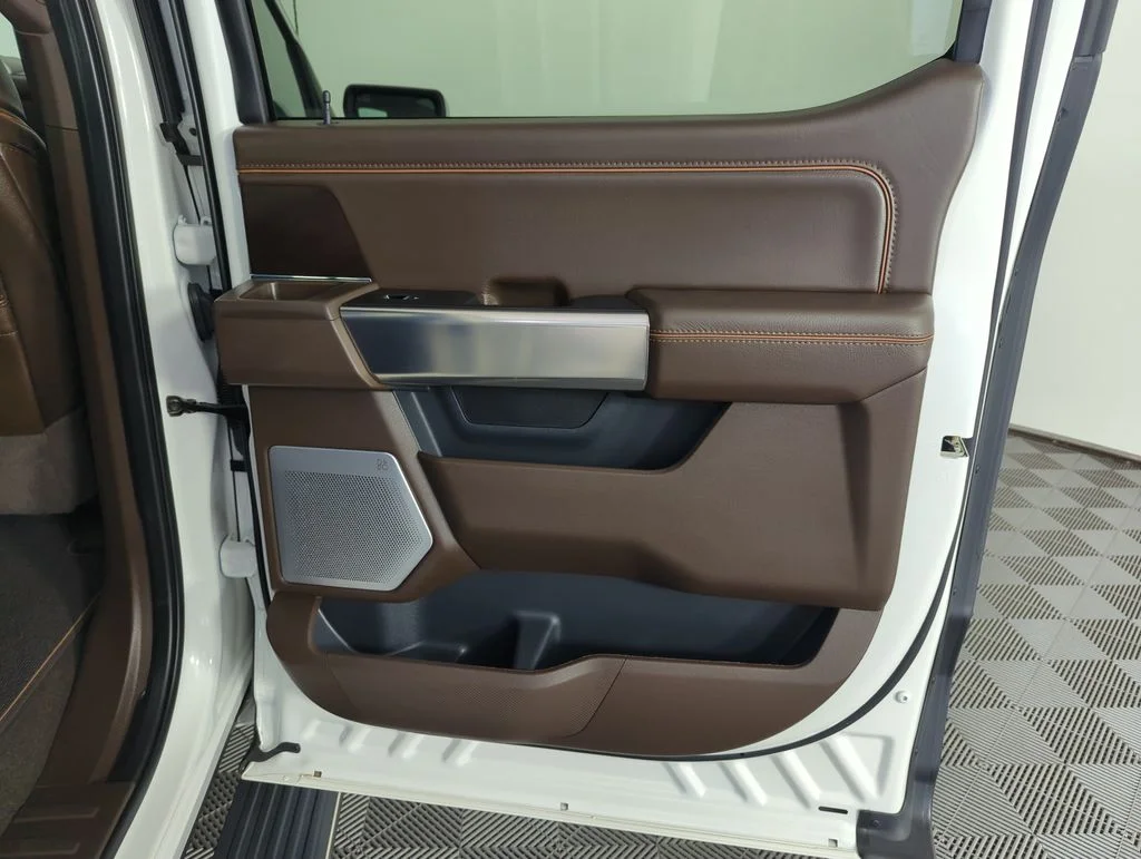 Used 2022 White Ford King Ranch image 30