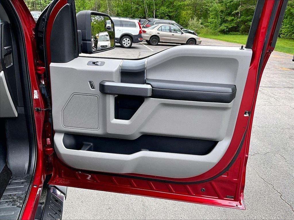 Used 2016 Ruby Red Metallic Tinted Clearcoat Ford XLT image 12