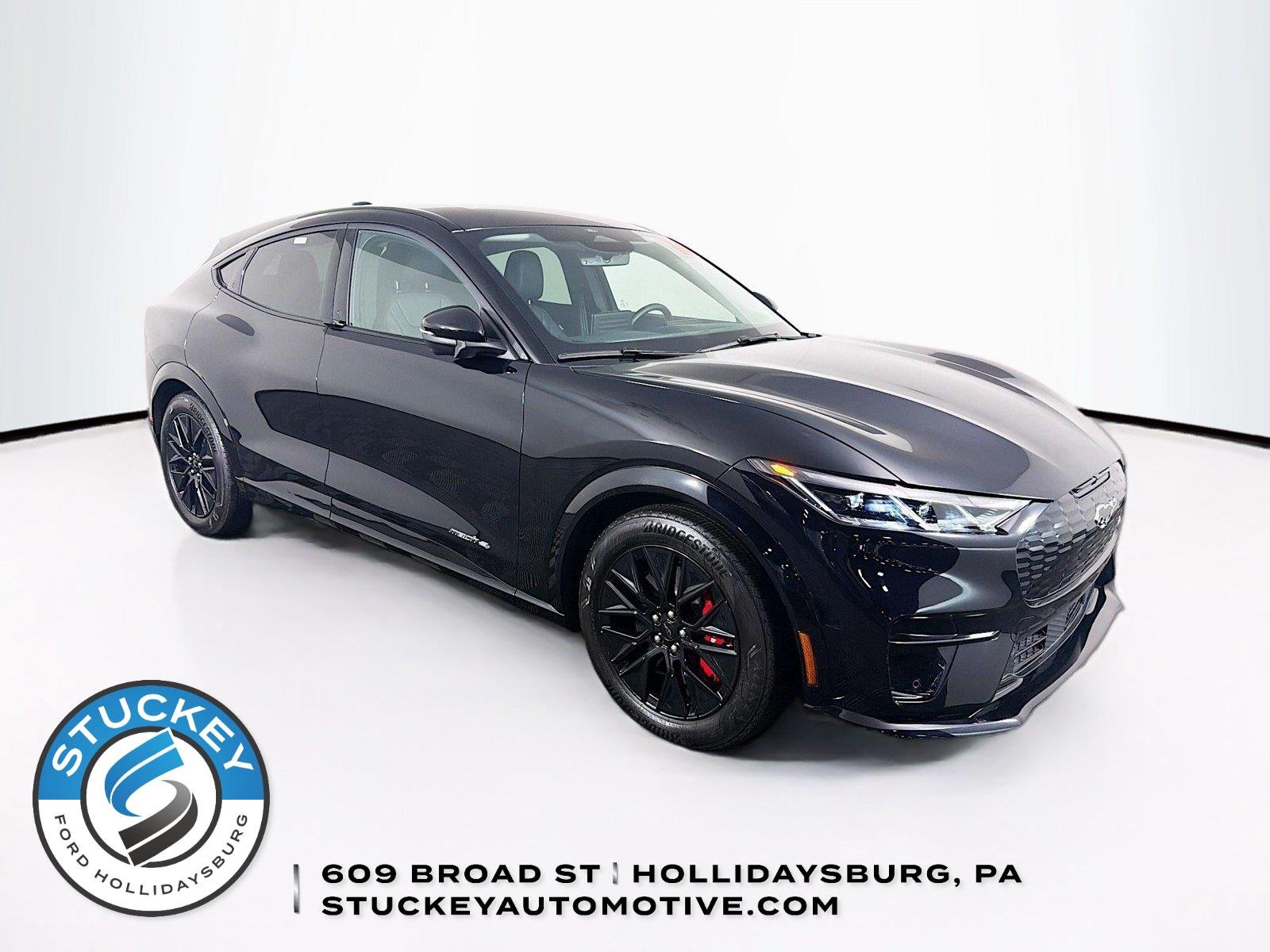 Used 2025 Shadow Black Ford Premium image 1