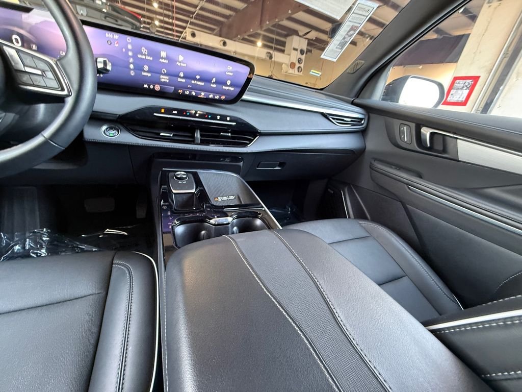 Used 2025 Black Buick Preferred image 15