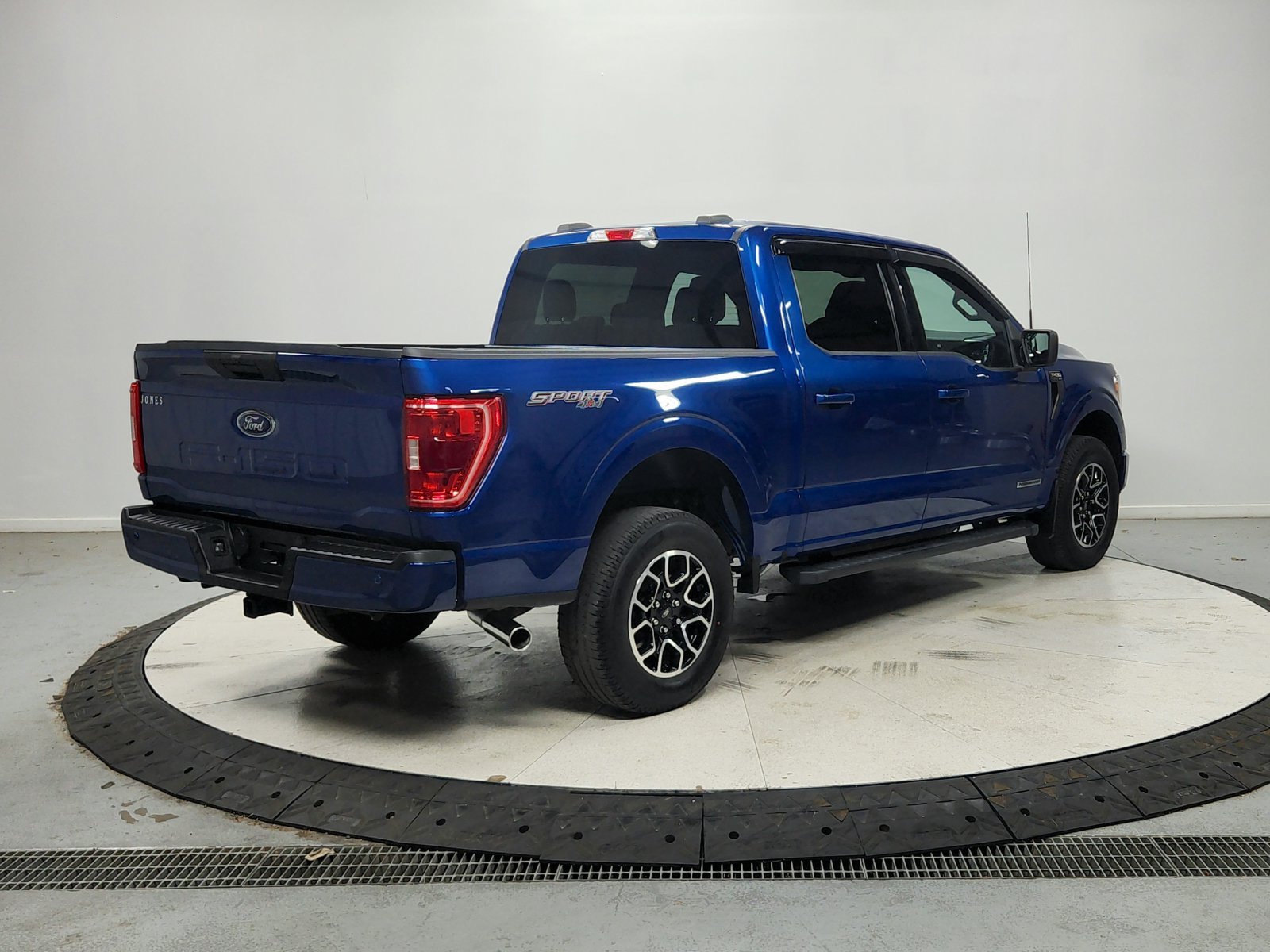 2022 Ford F-150 XLT - Photo 8