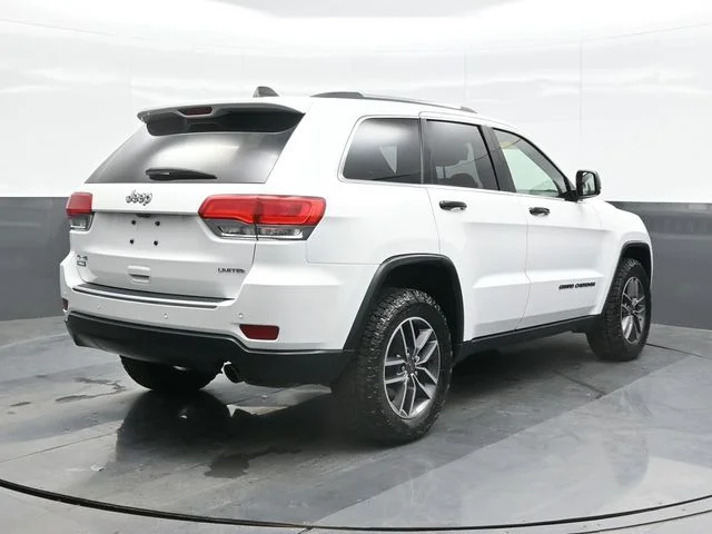 Used 2019 White Jeep Limited image 9