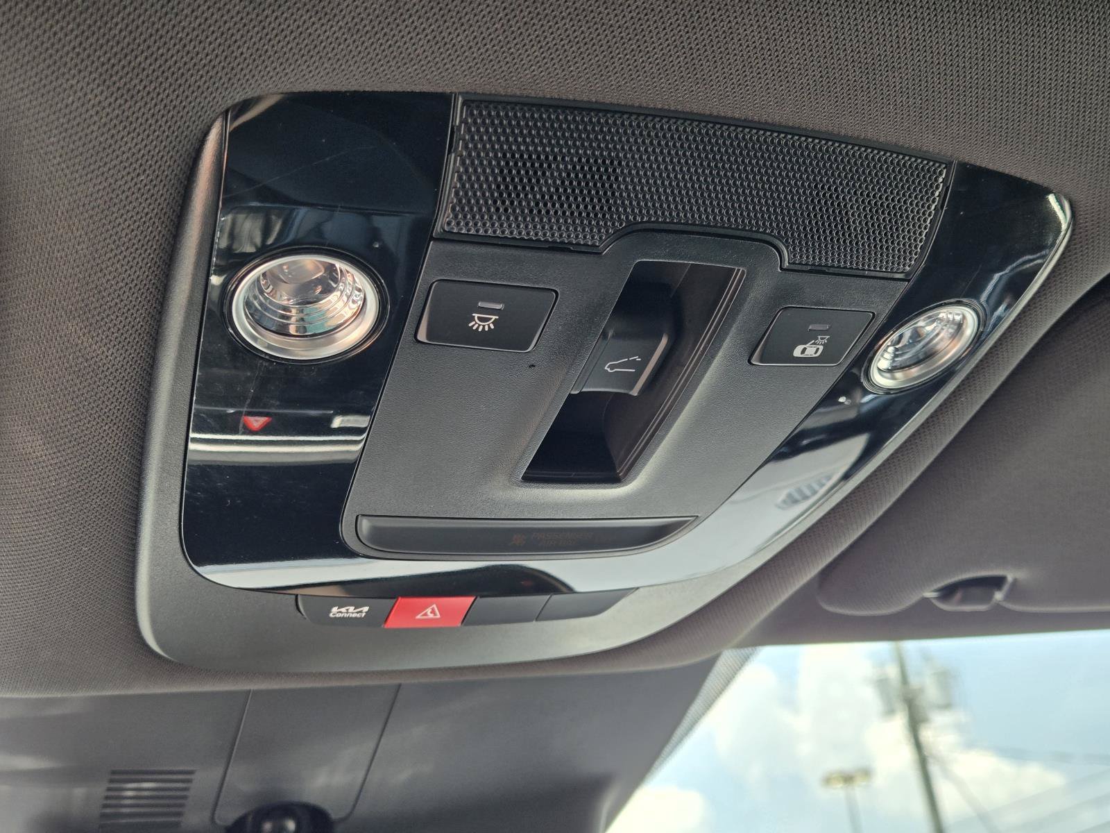 2025 Kia K5 GT - Photo 29