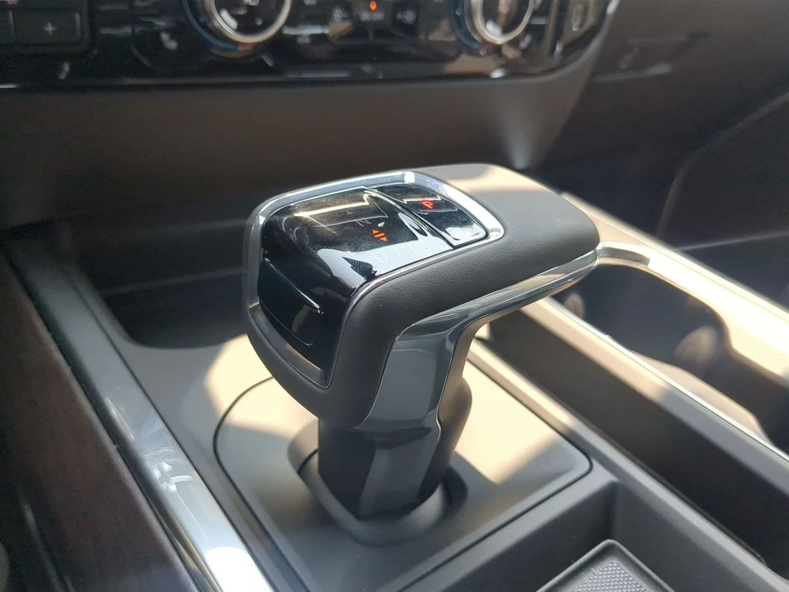 New 2026 Summit White GMC SLT image 40