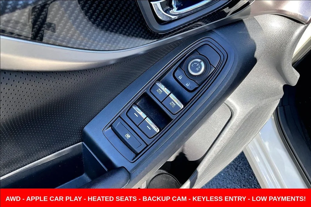 Used 2019 White Subaru 2.0i Limited image 25