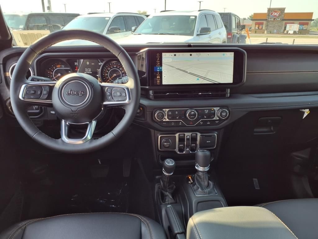 2025 Jeep Wrangler 4-Door Sahara - Photo 9
