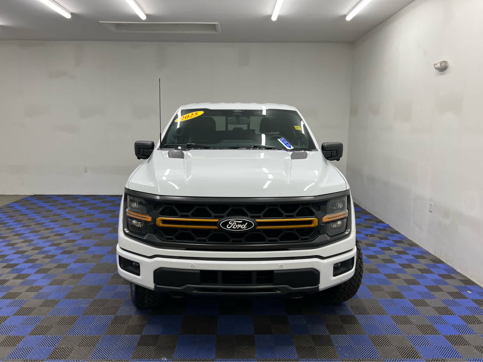 Used 2025 Oxford White Ford Tremor image 6