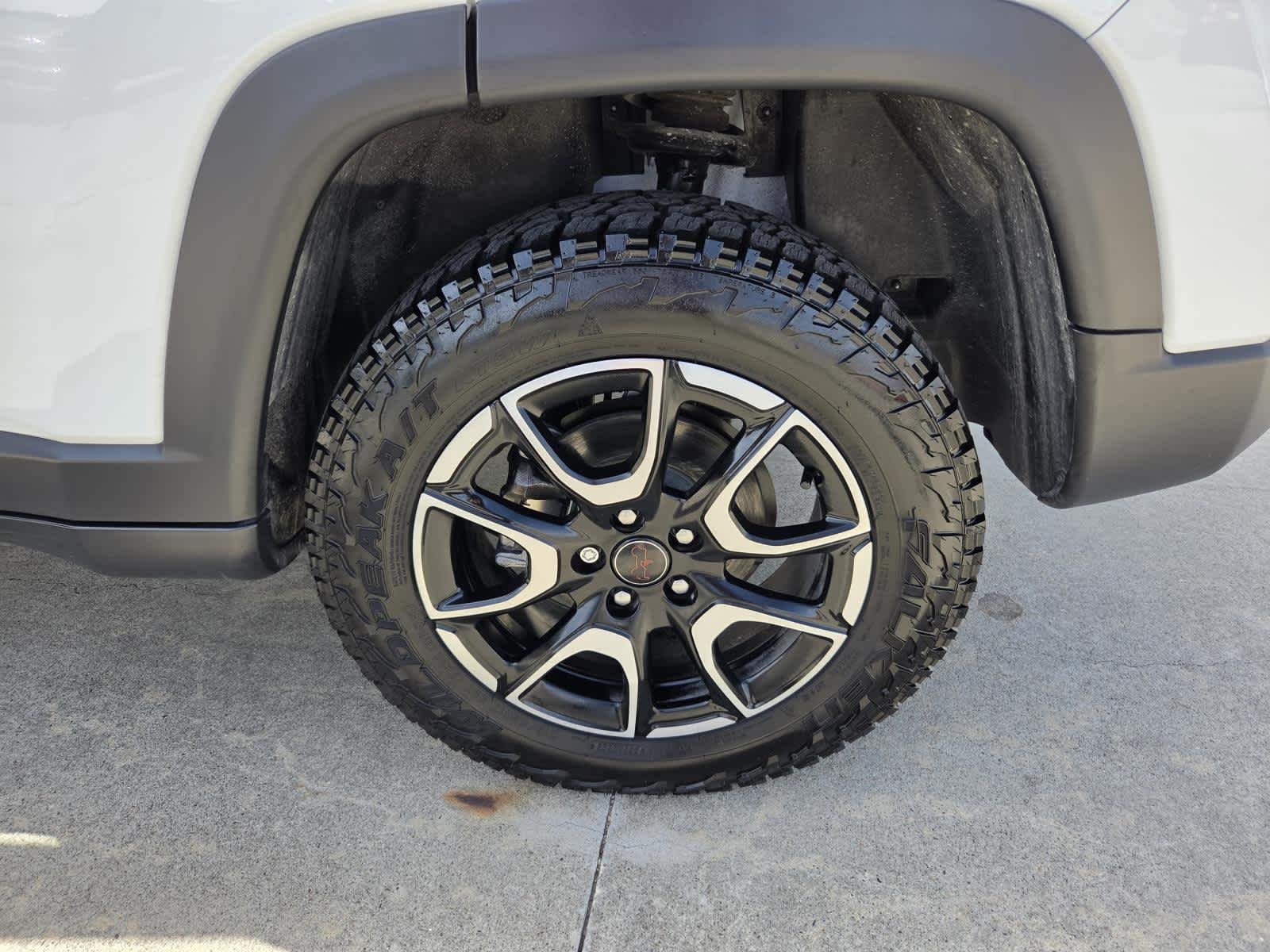 New 2026 Bright White Clearcoat Jeep Trailhawk image 20