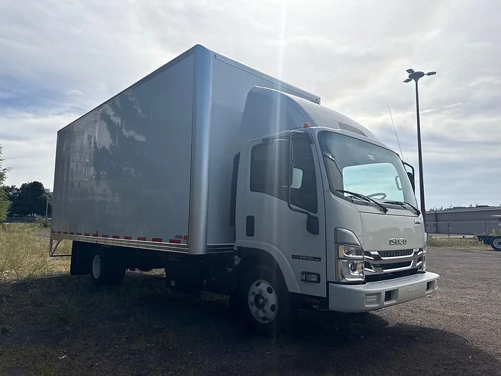 Used 2024 White Isuzu Box Truck image 2