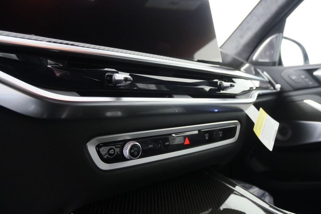2026 BMW X7 M60i - Photo 23