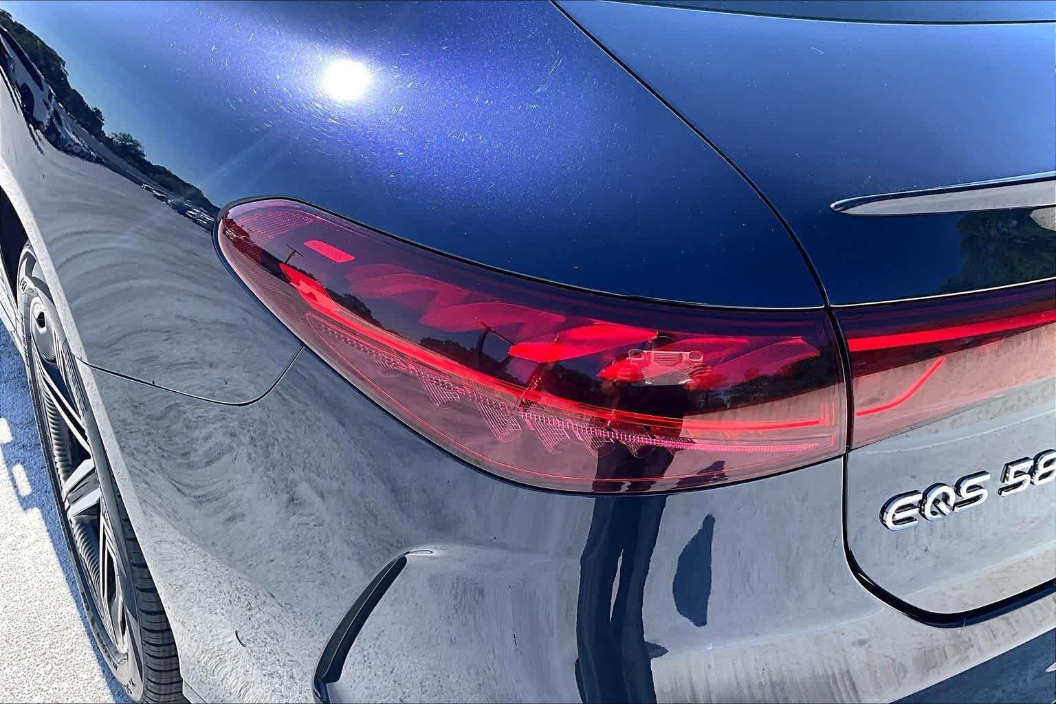 Used 2022 Nautical Blue Metallic Mercedes-Benz EQS 580 image 28
