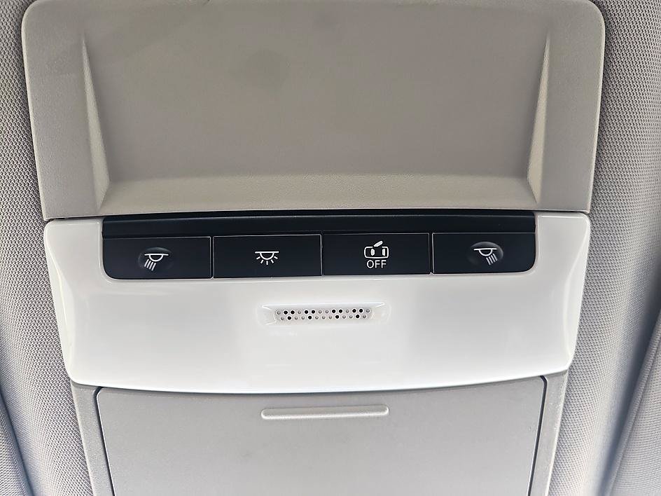 Used 2021 Glacier White Nissan 2.5 SR image 26