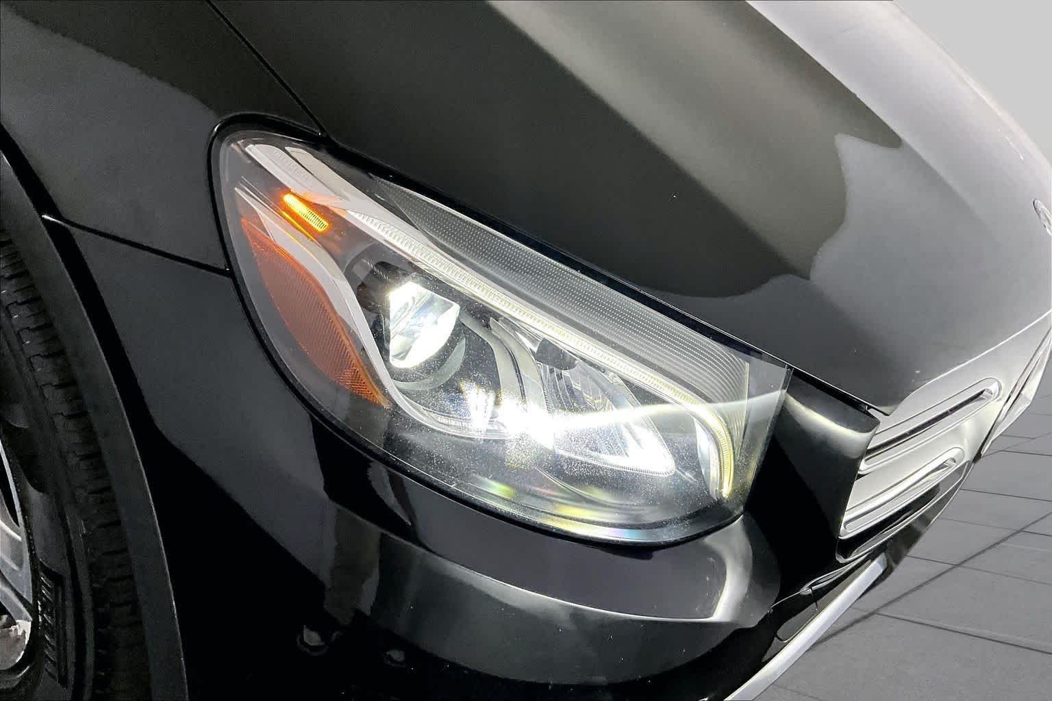 Used 2019 Black Mercedes-Benz GLC 300 image 27