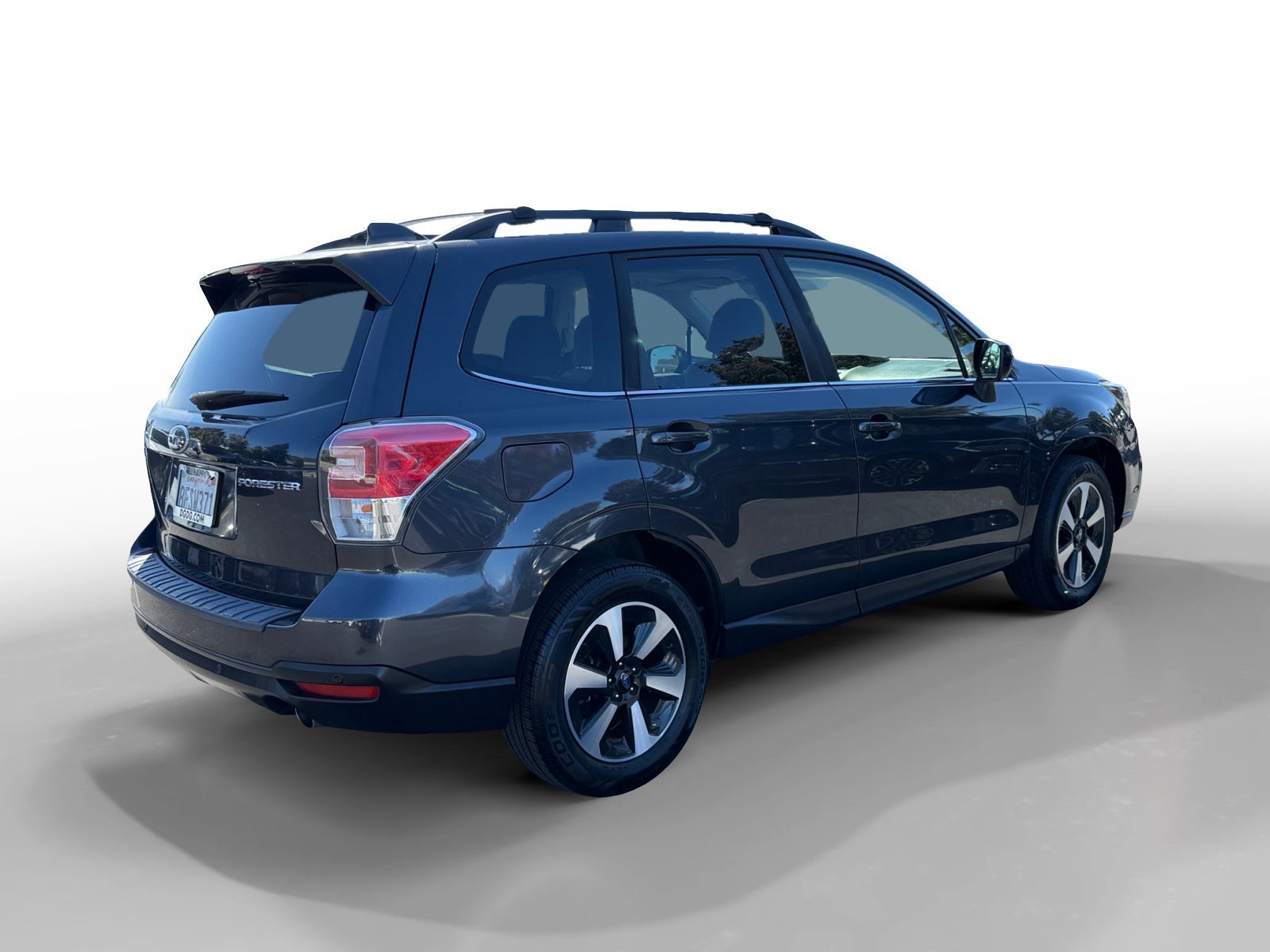 Used 2018 Dark Gray Metallic Subaru 2.5i Limited image 5