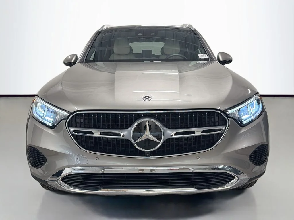 Used 2024 Silver Mercedes-Benz GLC 300 image 6