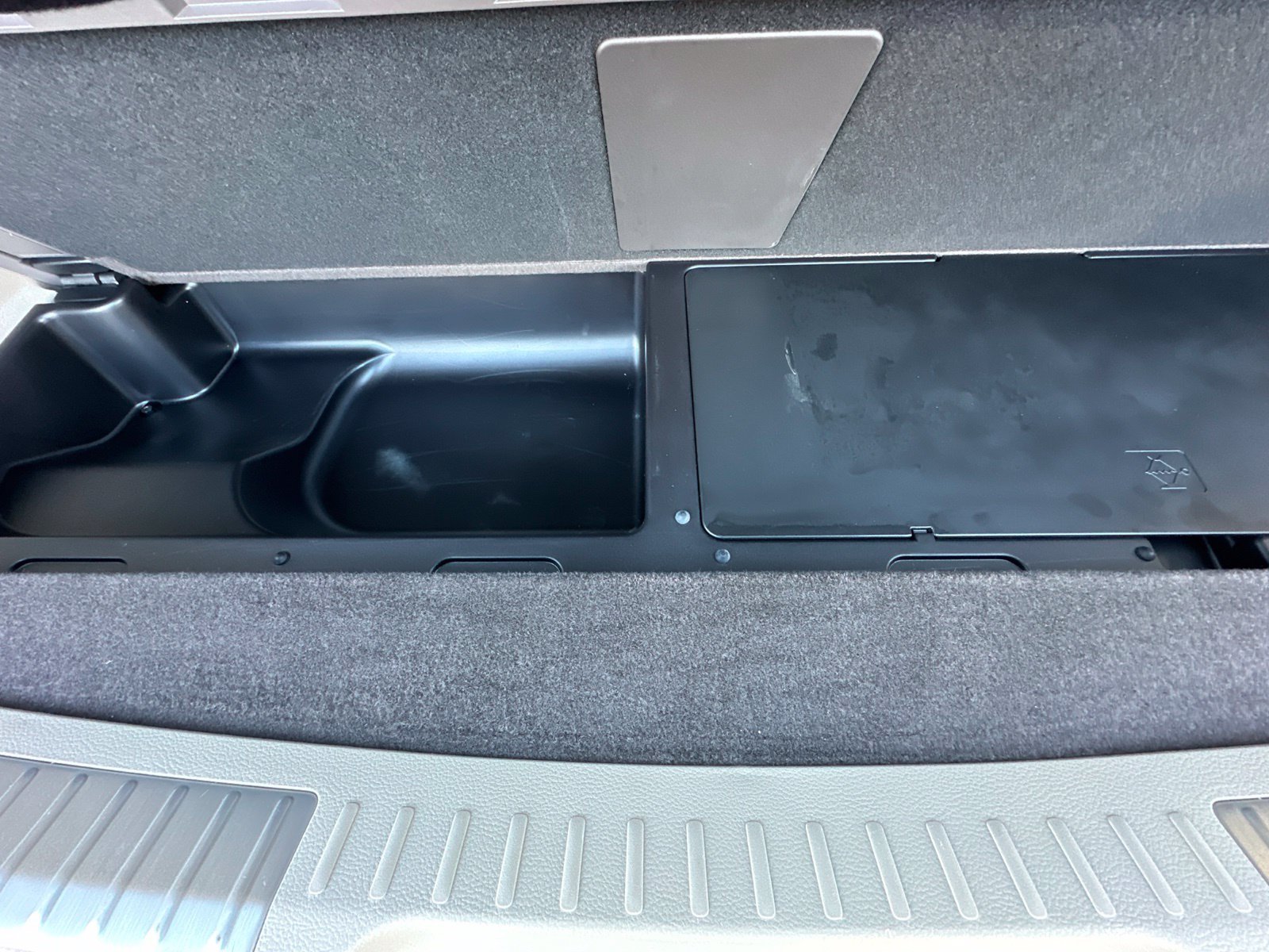 Used 2019 White Lincoln Reserve image 35