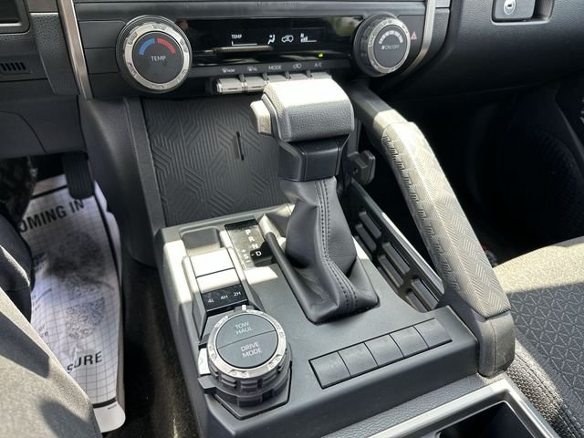 Certified Used 2025  Toyota SR5 image 23